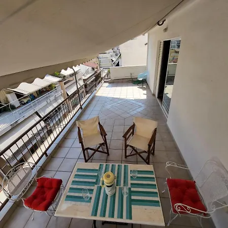 Center Vintage Maisonete Apartment